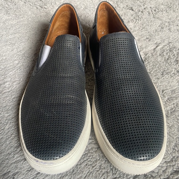 10.5 Frye slip on loafers - Picture 9 of 9